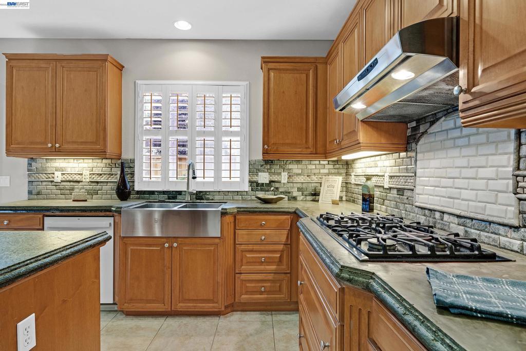 1869 Tarragon Dr, Brentwood (CC), CA 94513