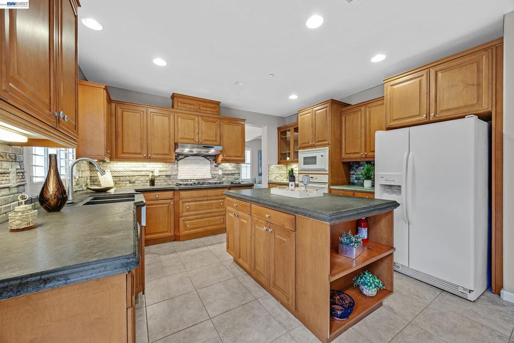 1869 Tarragon Dr, Brentwood (CC), CA 94513