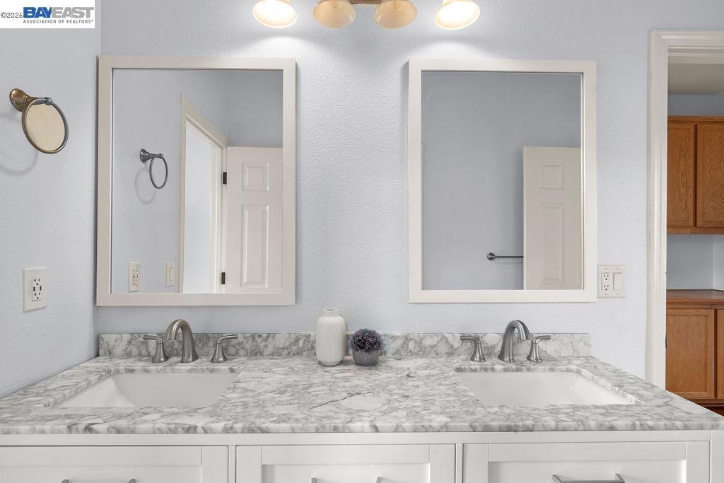 3400 Fallen Oak Dr, Modesto, CA 95355