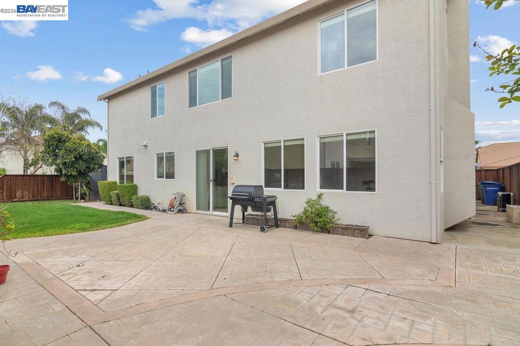 3400 Fallen Oak Dr, Modesto, CA 95355