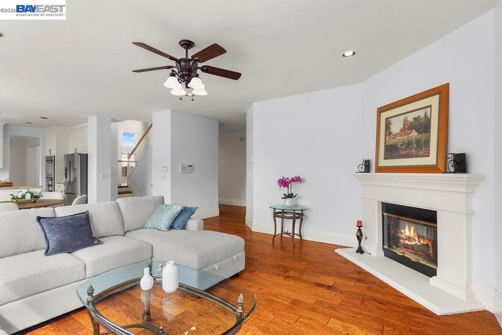 3400 Fallen Oak Dr, Modesto, CA 95355