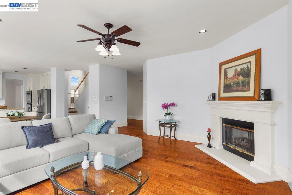 3400 Fallen Oak Dr, Modesto, CA 95355