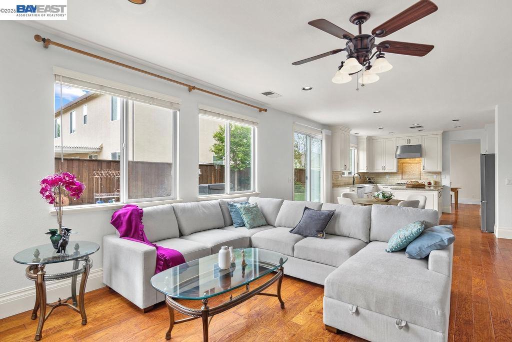 3400 Fallen Oak Dr, Modesto, CA 95355