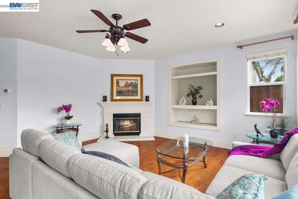 3400 Fallen Oak Dr, Modesto, CA 95355