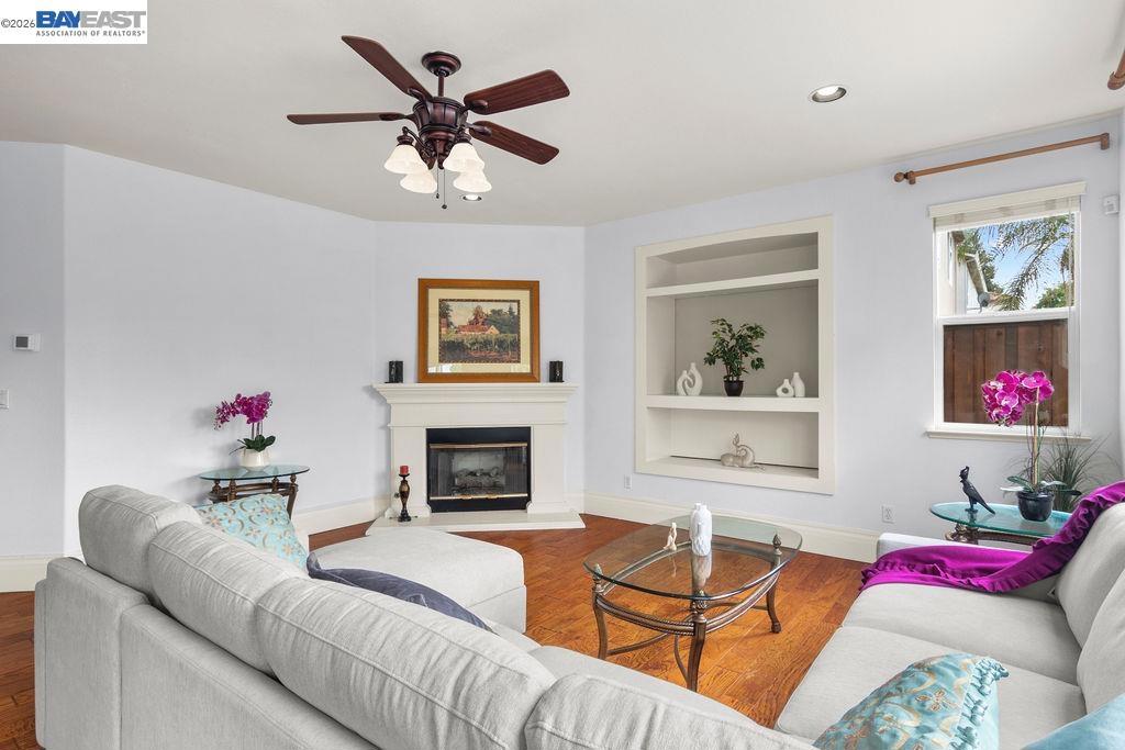 3400 Fallen Oak Dr, Modesto, CA 95355