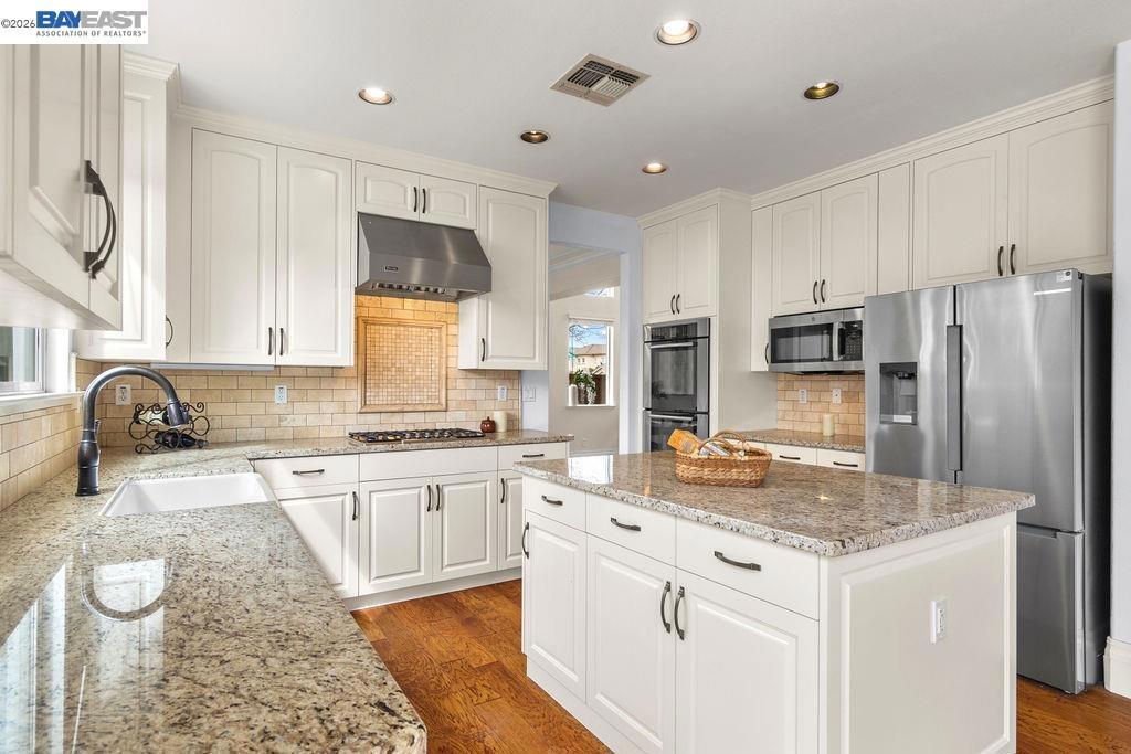 3400 Fallen Oak Dr, Modesto, CA 95355