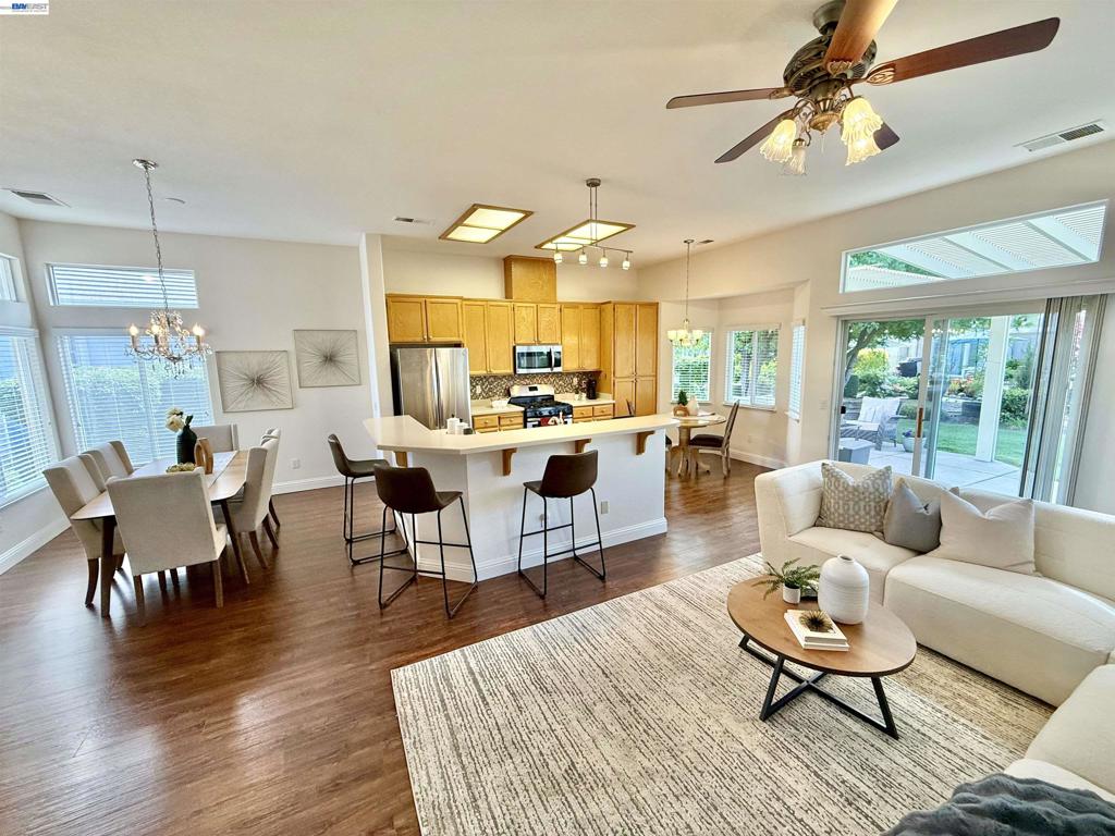 30 Gala Ln, Brentwood (CC), CA 94513