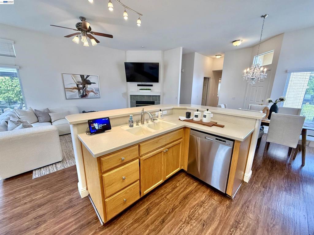 30 Gala Ln, Brentwood (CC), CA 94513