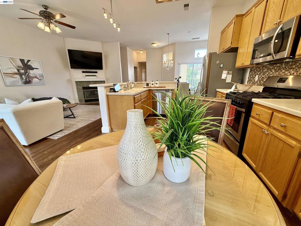 30 Gala Ln, Brentwood (CC), CA 94513