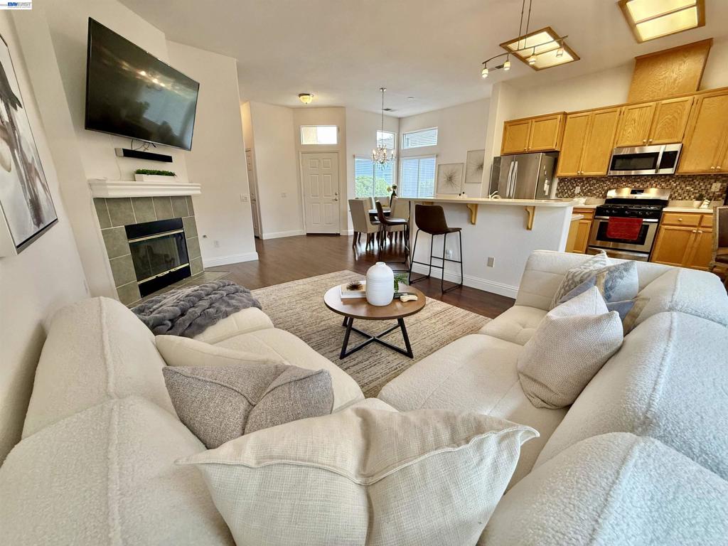 30 Gala Ln, Brentwood (CC), CA 94513