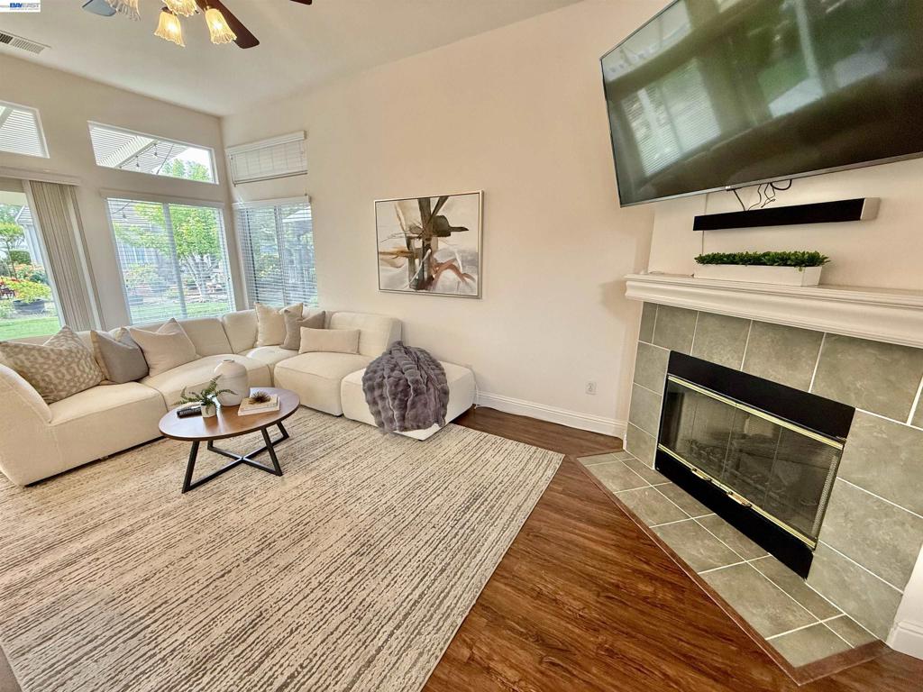30 Gala Ln, Brentwood (CC), CA 94513