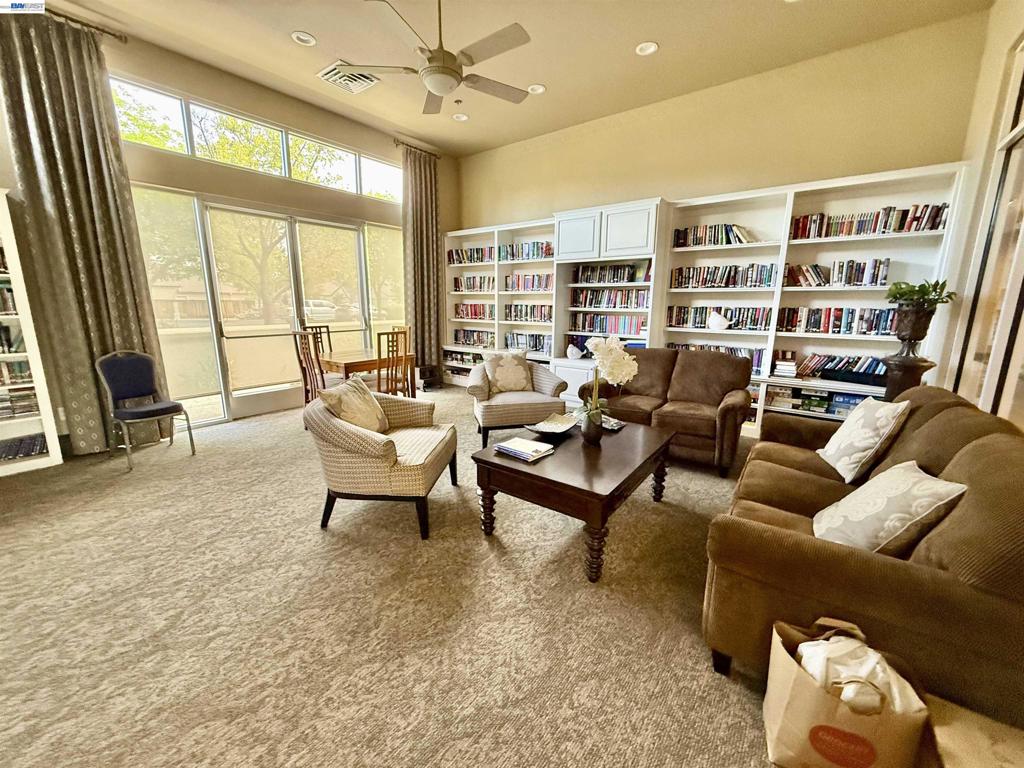 30 Gala Ln, Brentwood (CC), CA 94513