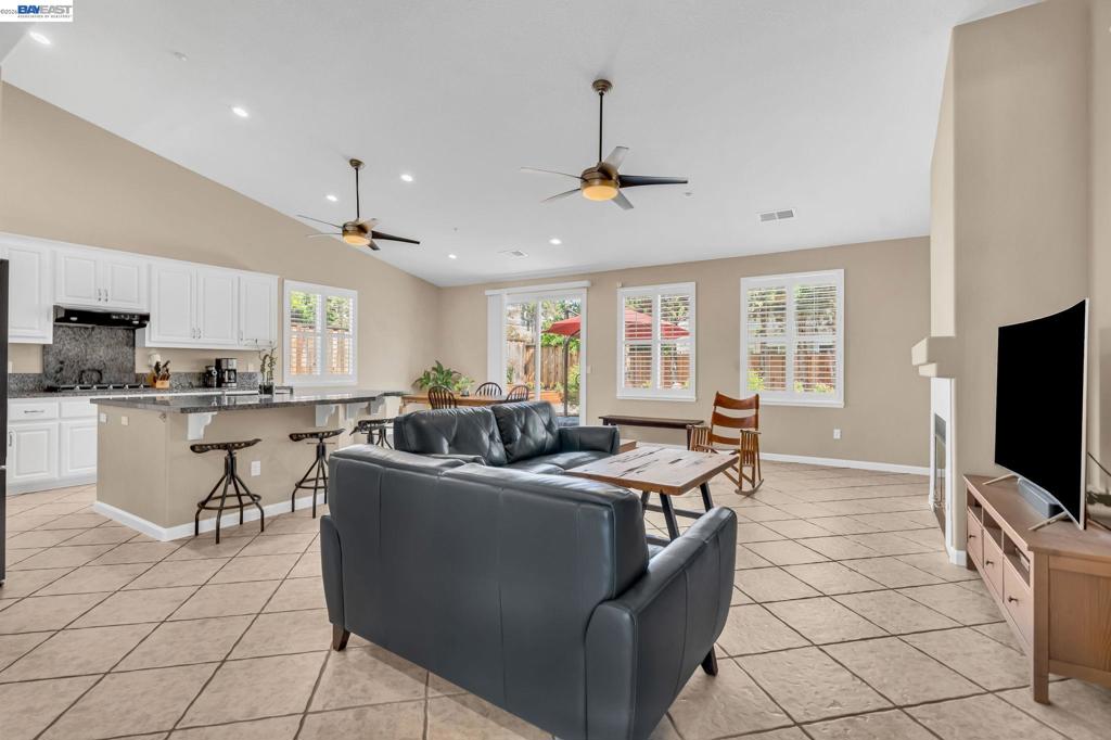 692 Canmore Ct, Brentwood (CC), CA 94513