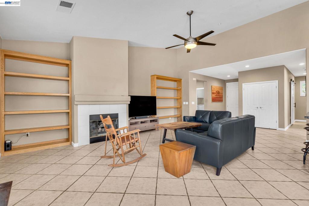 692 Canmore Ct, Brentwood (CC), CA 94513