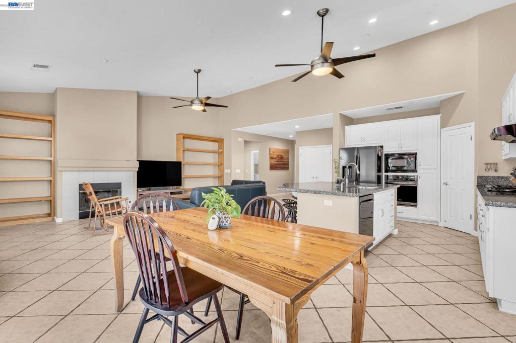 692 Canmore Ct, Brentwood (CC), CA 94513