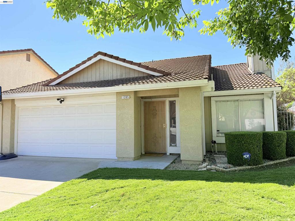 1205 Courtney Way, Modesto, CA 95358