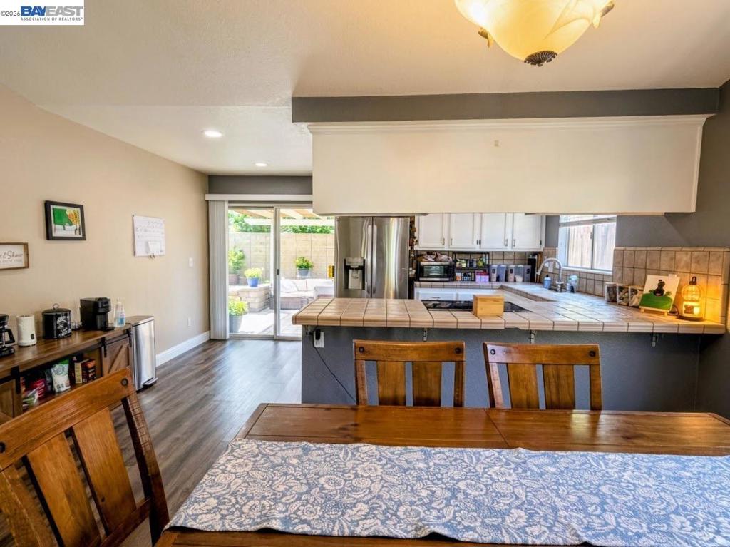 1205 Courtney Way, Modesto, CA 95358