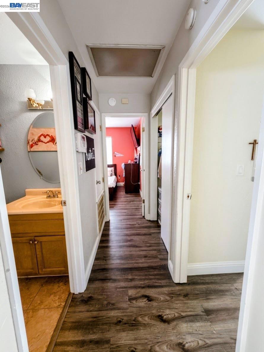 1205 Courtney Way, Modesto, CA 95358