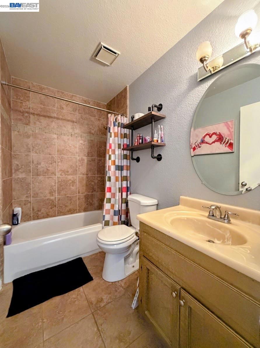 1205 Courtney Way, Modesto, CA 95358