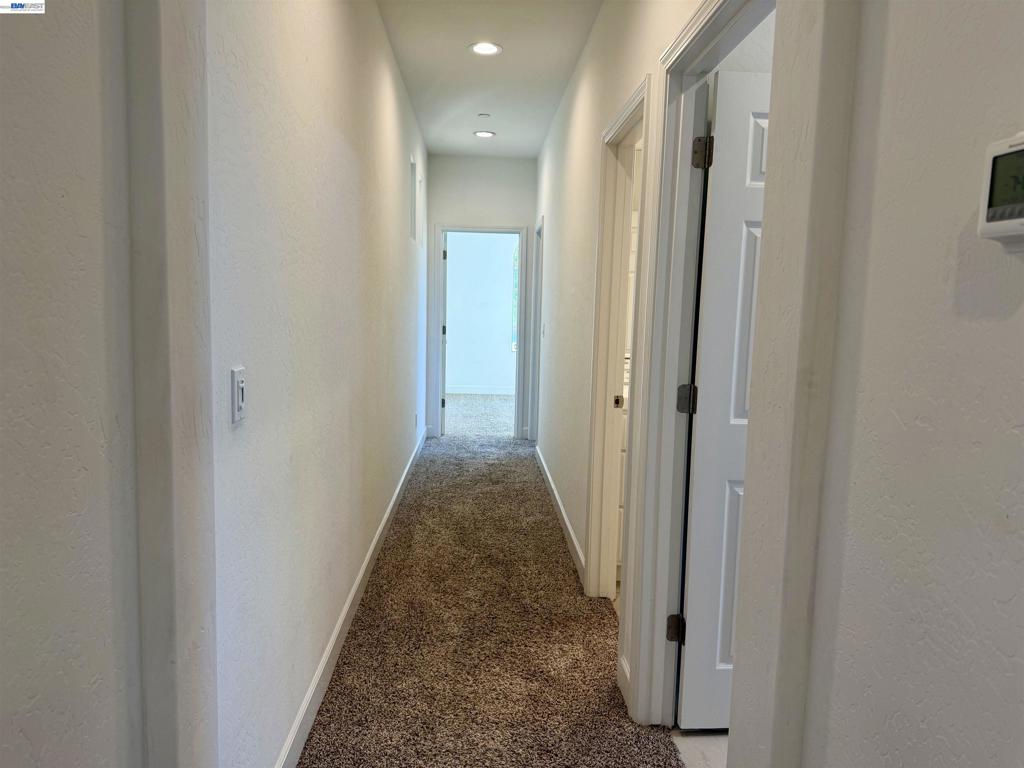 937 Lindsay Ln, Clovis, CA 93619