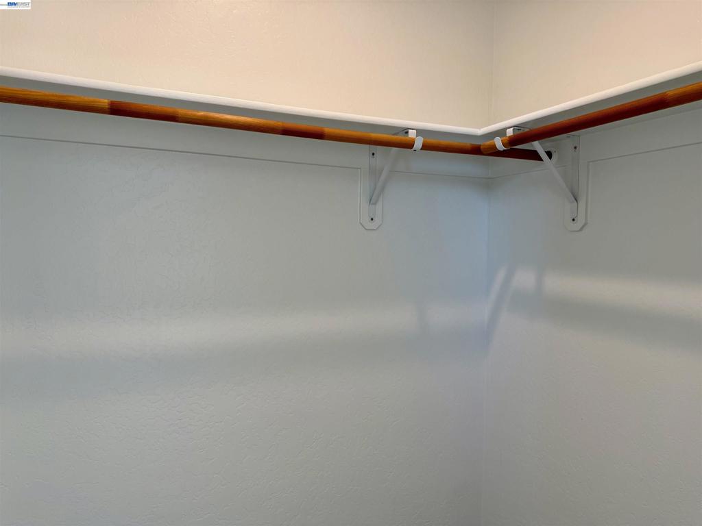 937 Lindsay Ln, Clovis, CA 93619