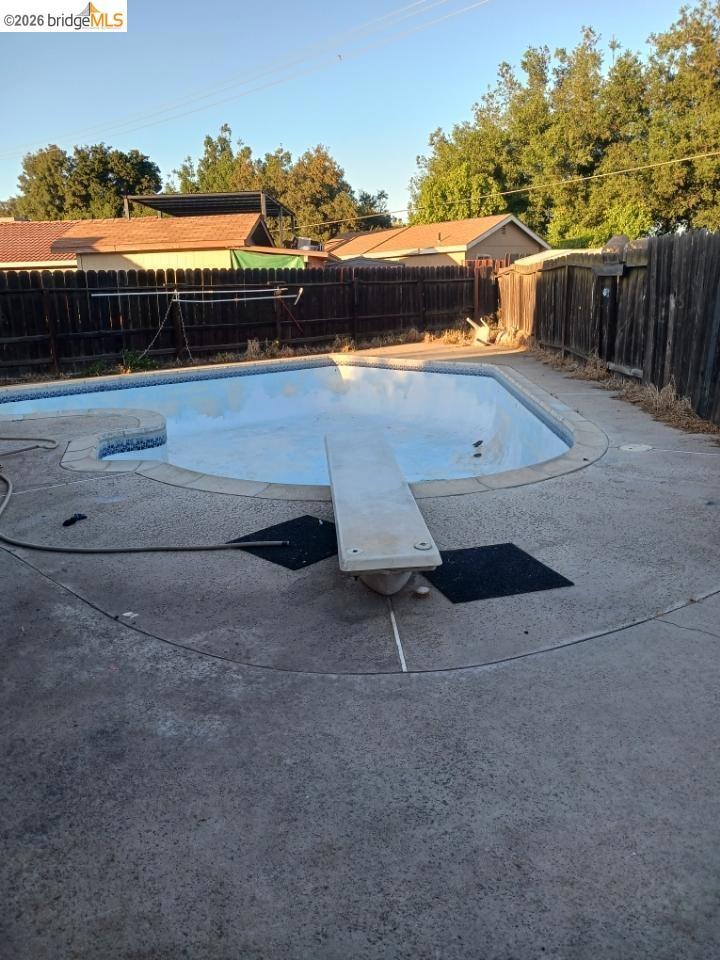 733 La Mesa CT, Manteca, CA 95336