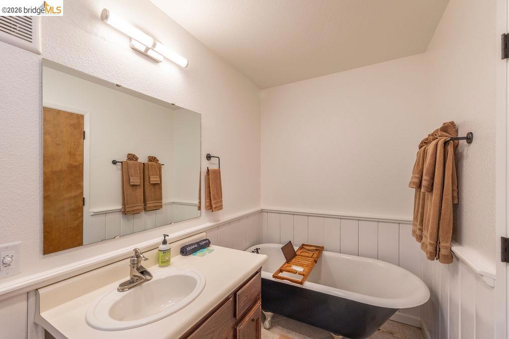 19266 Ferretti Rd, Groveland, CA 95321