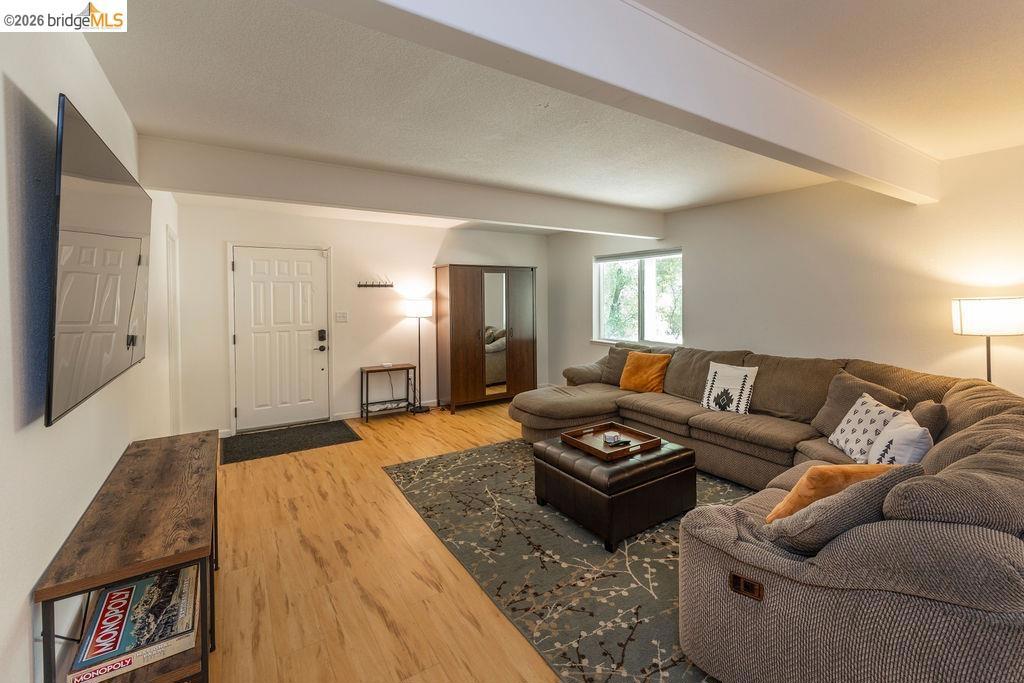19266 Ferretti Rd, Groveland, CA 95321