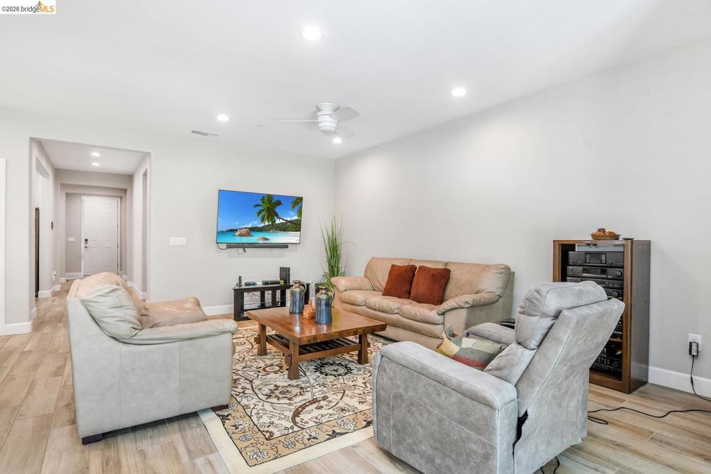 1546 Spumante LN, Brentwood (CC), CA 94513