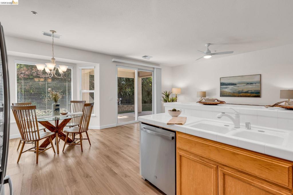 1124 Jonagold Way, Brentwood (CC), CA 94513