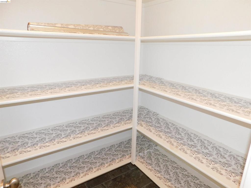 1090 Lavender St, Manteca, CA 95337