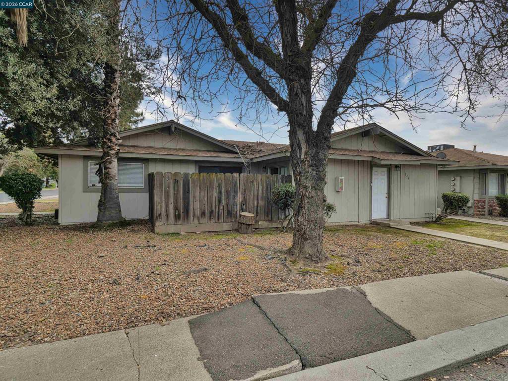 2508 Haddon Ave., Modesto, CA 95354-3139