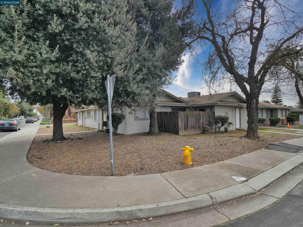 2508 Haddon Ave., Modesto, CA 95354-3139
