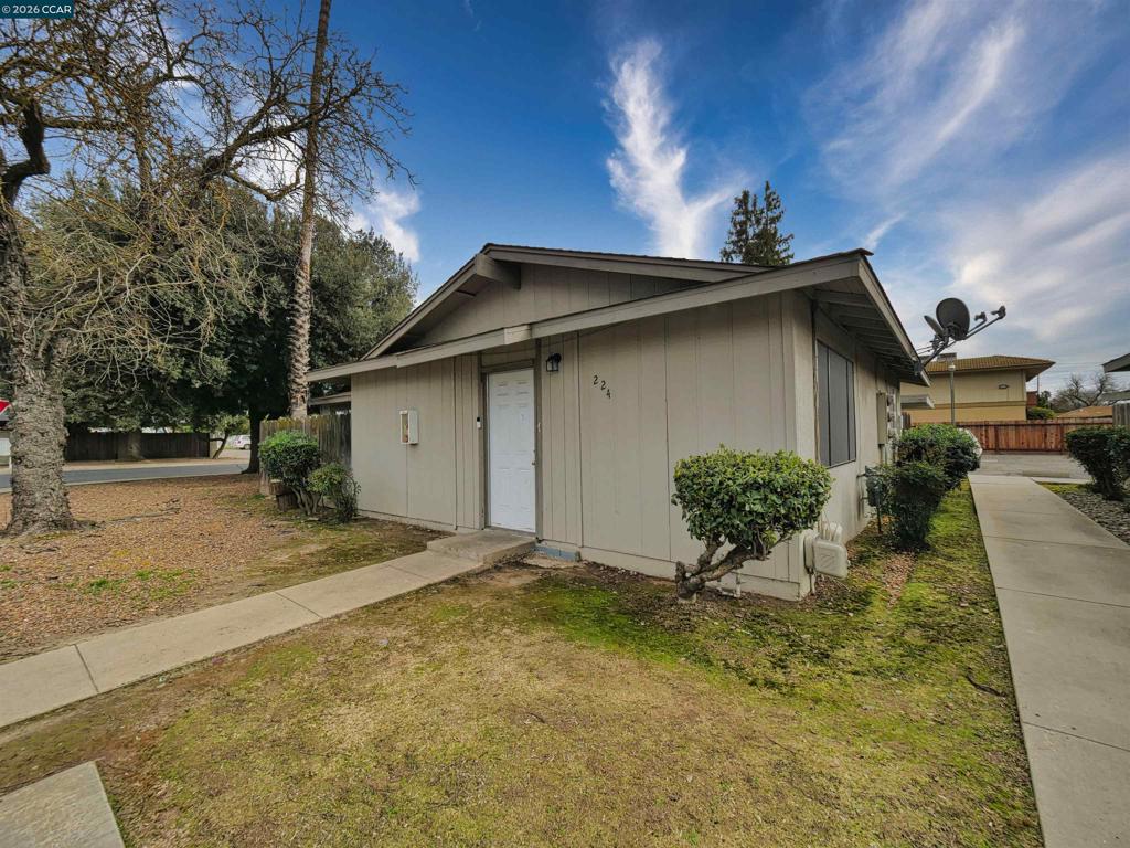 2508 Haddon Ave., Modesto, CA 95354-3139