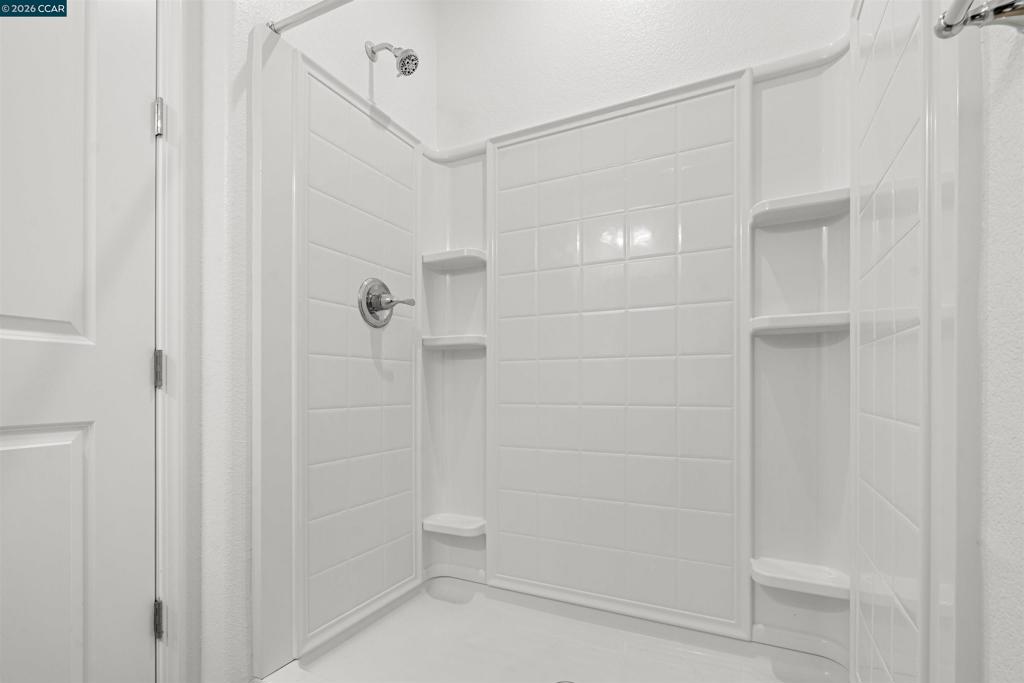 953 Arneis Ave, Manteca, CA 95337