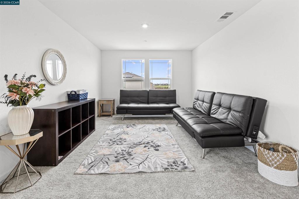 953 Arneis Ave, Manteca, CA 95337