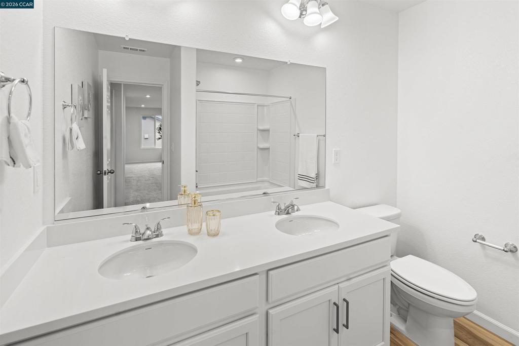 953 Arneis Ave, Manteca, CA 95337