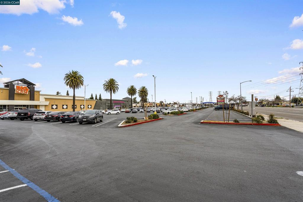 953 Arneis Ave, Manteca, CA 95337