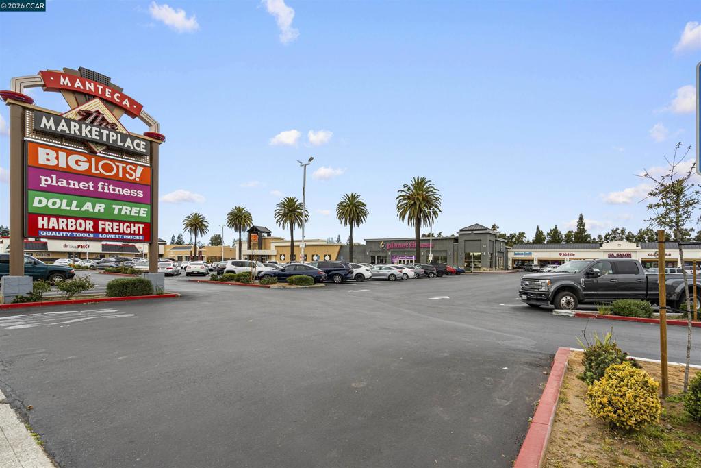 953 Arneis Ave, Manteca, CA 95337