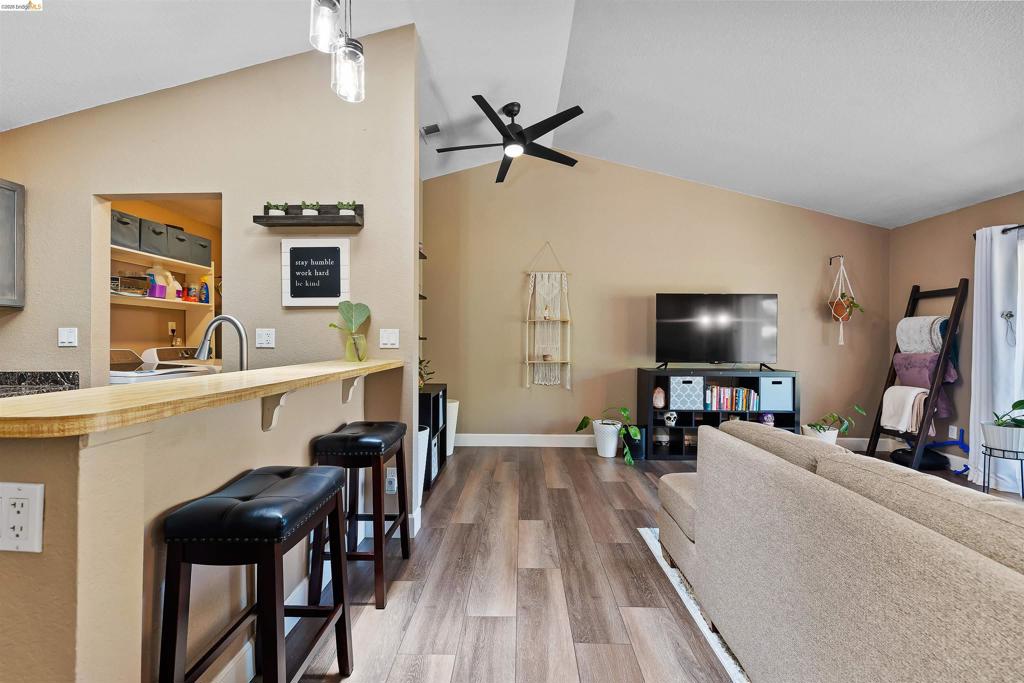 906 Villa Terrace, Brentwood (CC), CA 94513