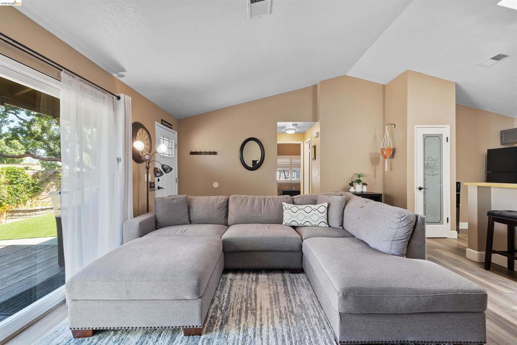 906 Villa Terrace, Brentwood (CC), CA 94513