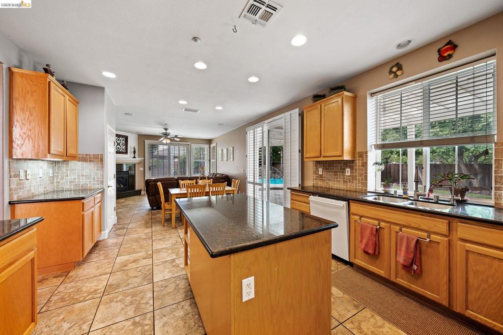 1060 Cambrian Pl, Brentwood (CC), CA 94513