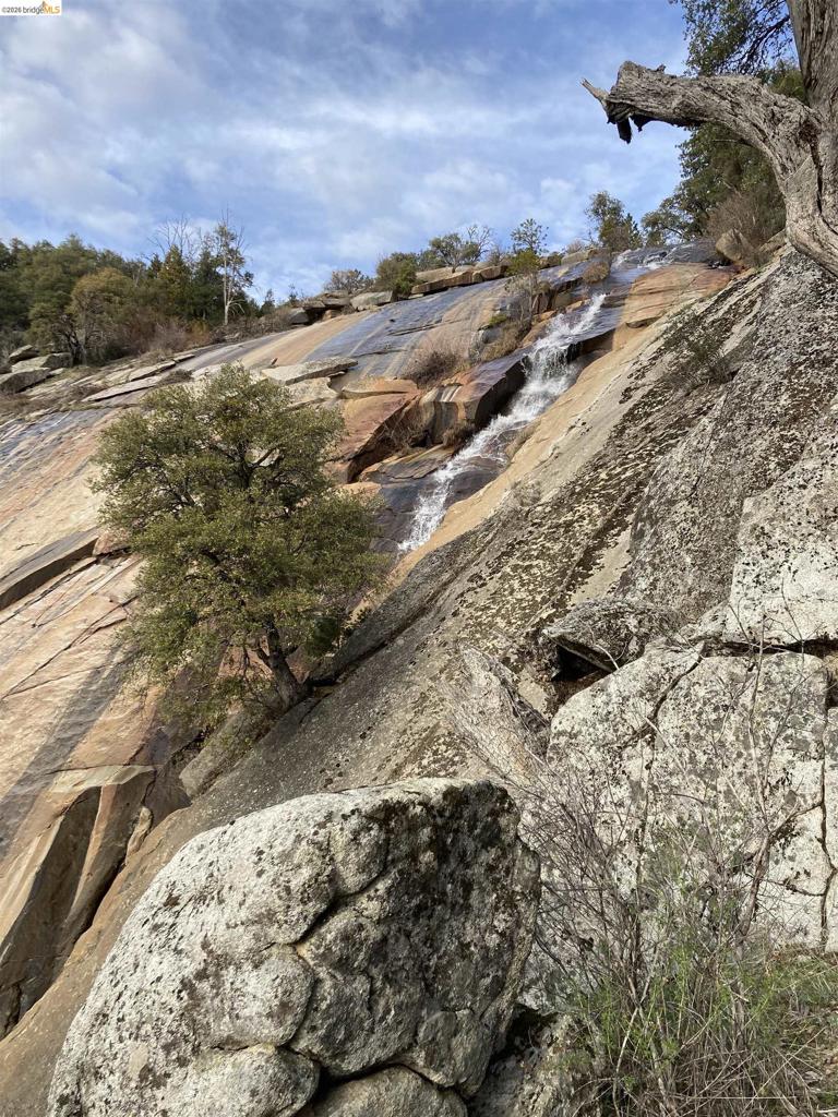 22244 Crystal Falls Dr W, Sonora, CA 95370