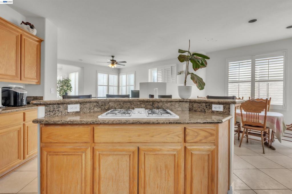 47 E Country Club Dr, Brentwood (CC), CA 94513