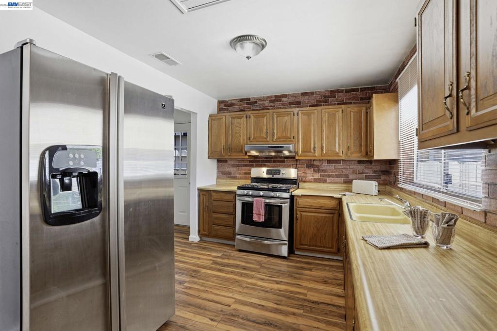 315 M St, Patterson, CA 95363