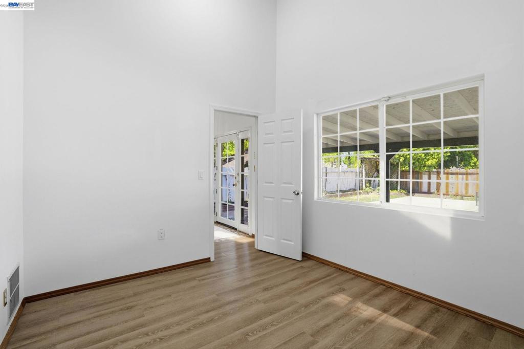 315 M St, Patterson, CA 95363