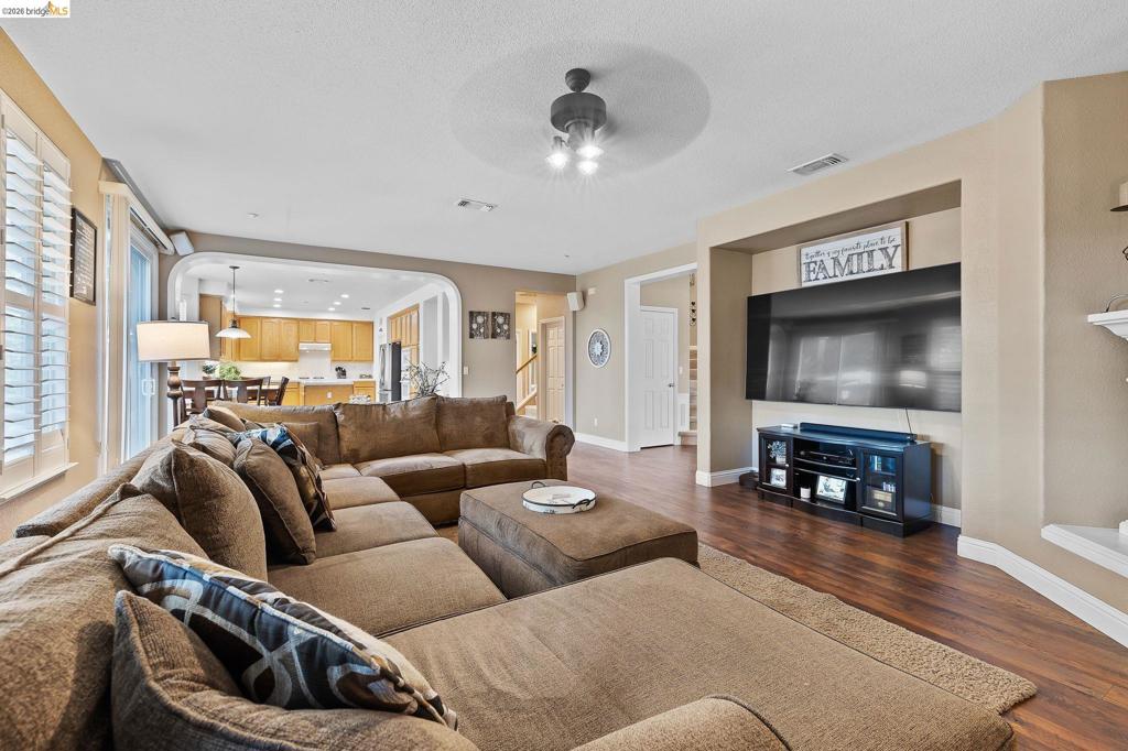 2705 Hawthorn Place, Brentwood (CC), CA 94513-5498