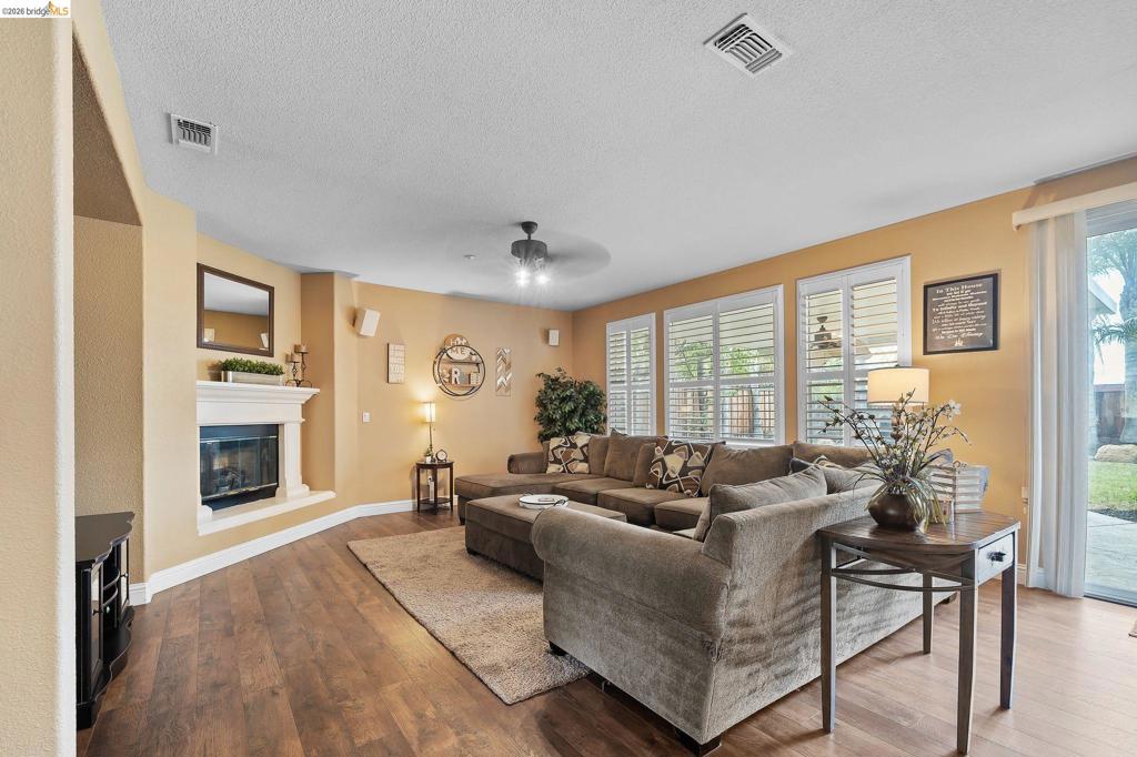 2705 Hawthorn Place, Brentwood (CC), CA 94513-5498