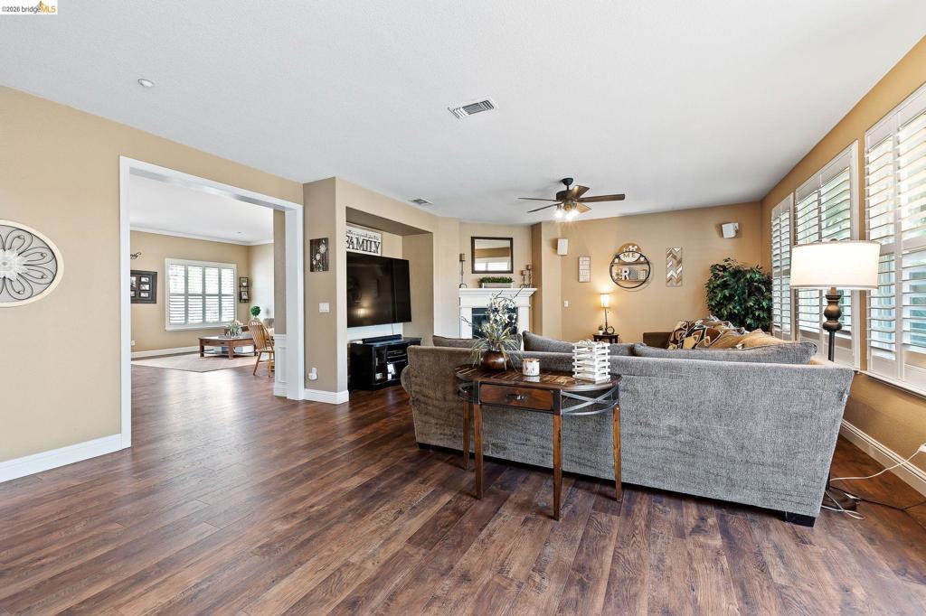 2705 Hawthorn Place, Brentwood (CC), CA 94513-5498