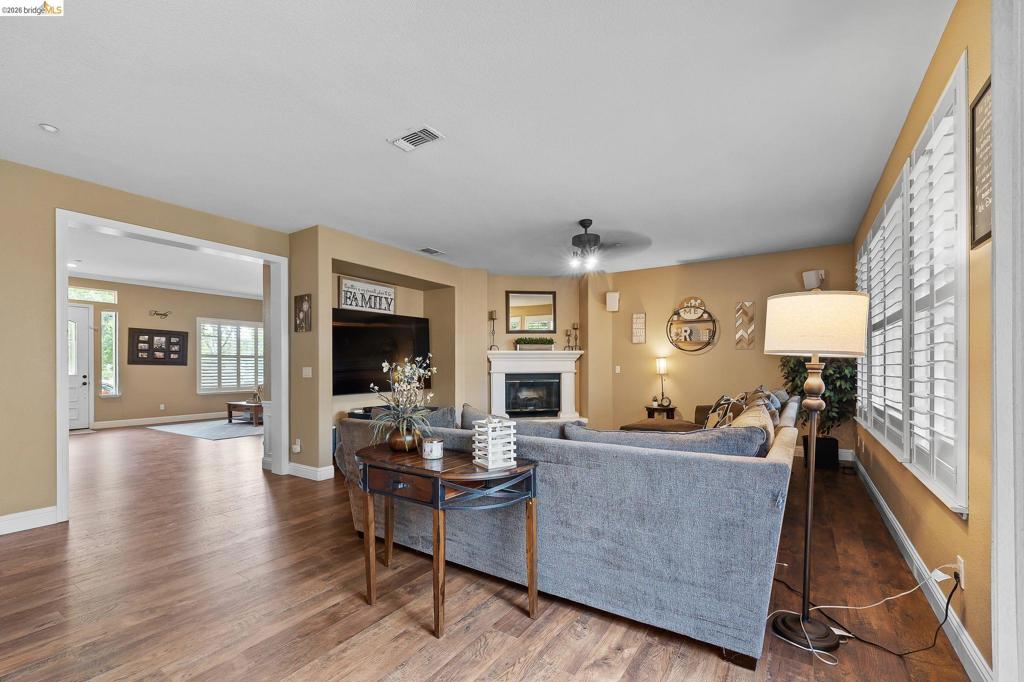 2705 Hawthorn Place, Brentwood (CC), CA 94513-5498